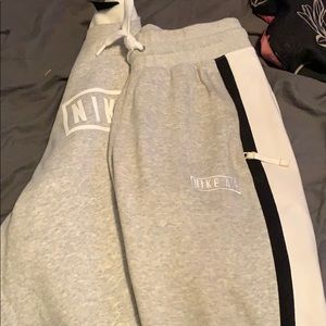 100 Nike Fit Men Medium